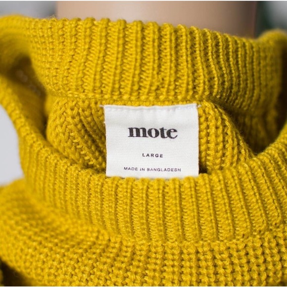 Women's yellow-mustard-knit-high low hem- sweater Sz Large - Picture 2 of 6